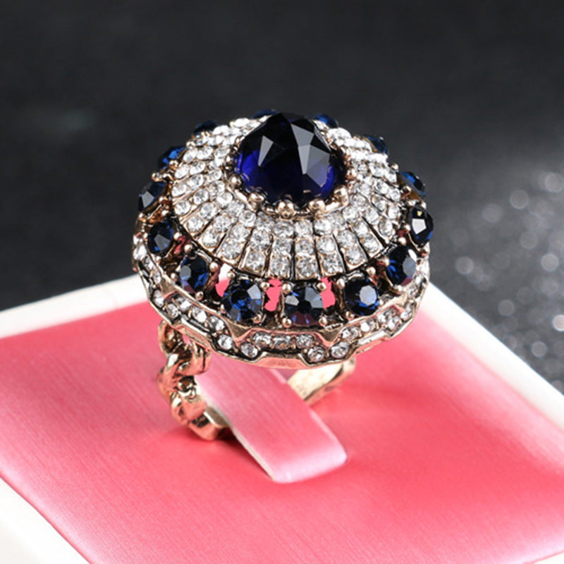 Personalized Retro Inlaid Gemstone Alloy Ring For Women Black Stone Simple Elegant Gift For Her Collection Box