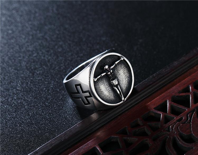 Mens Vintage Cross Ring Stainless Steel Geometric Design Durable Fashion Statement Jewellery For Everyday Wear