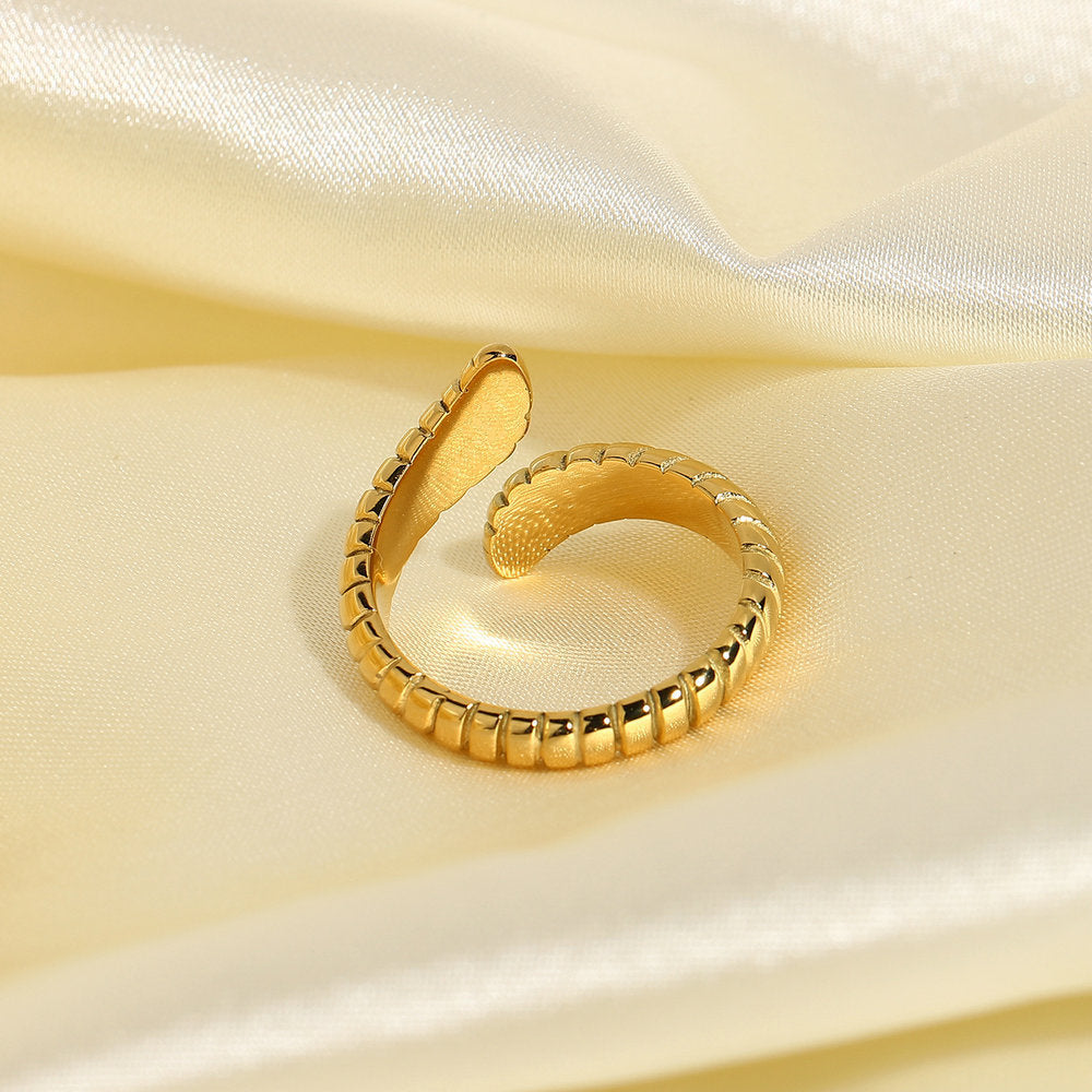 Stainless Steel Snake Ring Gold Plated Horn Pattern
