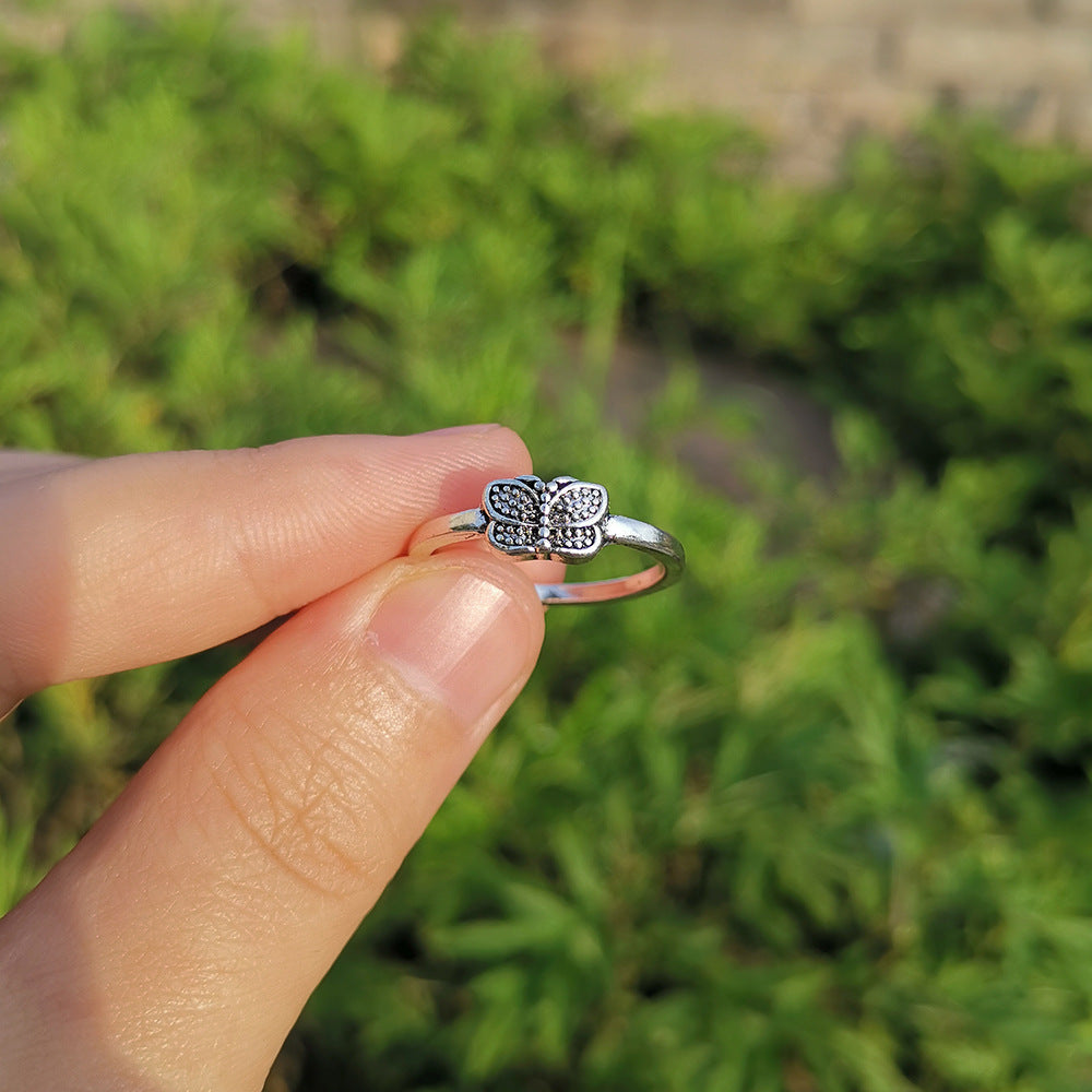 Unisex Vintage Ring Dark Silver Alloy with Heart Skull Flower and Geometric Animal Elements Anniversary Wedding