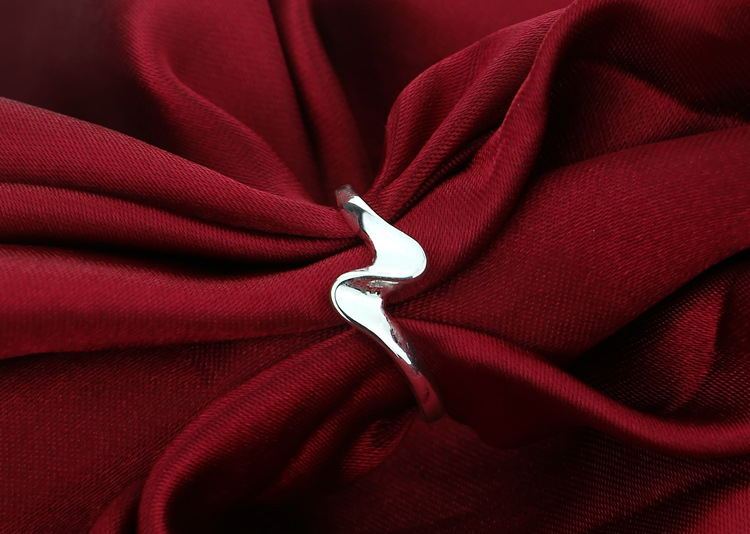 Heart Ring S925 Silver Plated Copper Jewelry Eco Friendly Uninlaid Design Fashion Ring for Women Jewelry Gifts