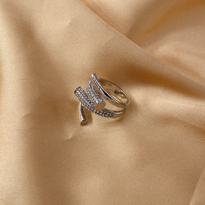 Women's Vintage Geometric Ring Silver Alloy Inlaid Artificial Gems Semi-Precious Stones Ring for Birthday Gift and All-match Femininity and Korean Niche Cold Wind Metal Element Ring