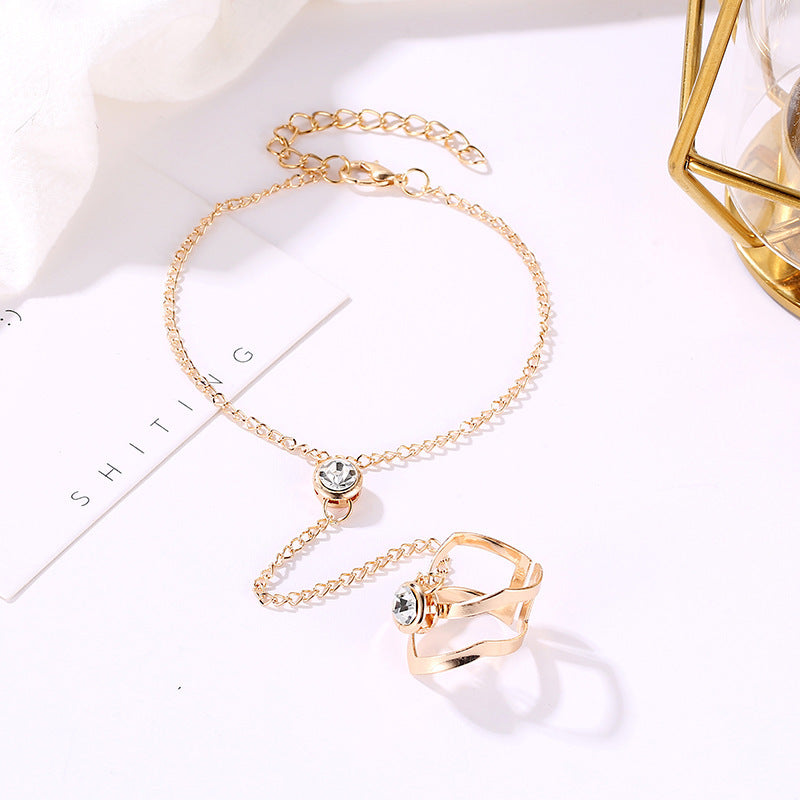 Womens Leaf Bracelet Set Electroplated Alloy European Fashion Jewelry Diamond Accent Elegant Charm Bracelet Chic Style