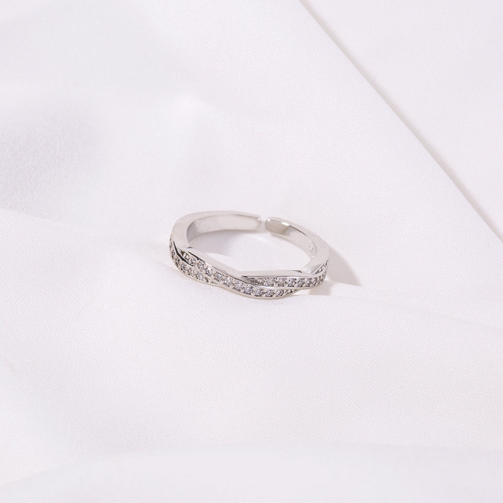 Womens Copper Ring With Zircon Knotted Ring Vintage Fashion Electroplated Jewelry Anniversary Ring Europe Style