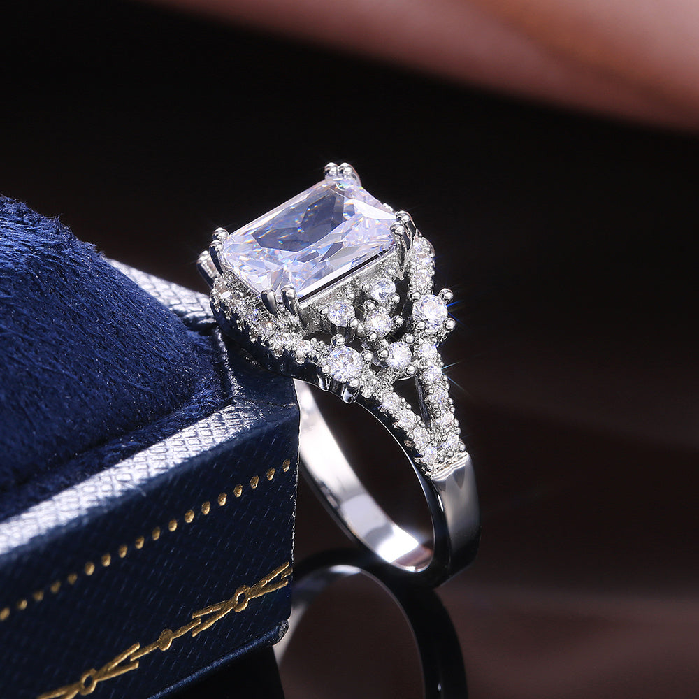 Womens Silver Color Ring With Princess Cut Square Crystal Zircon Stone Dazzling Elegant Engagement Wedding Jewelry