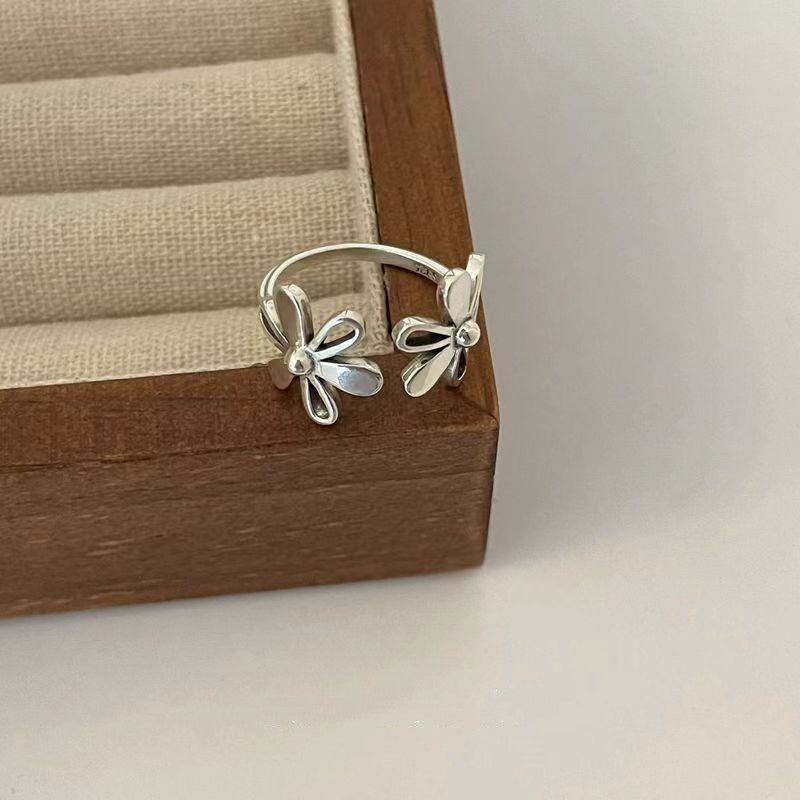 Women's Adjustable Open Ring With Daisy Flower Petal Design Electroplated Metal Jewelry For Index Finger Little Daisy