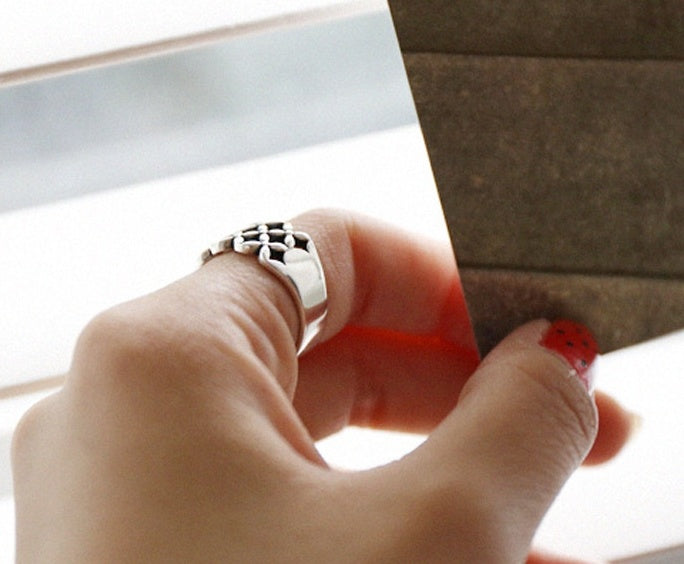 Antique Punk Ring Hollowed Out Silver Plated Thai Silver For Women Lightweight Korean Style Fashion Ring Women