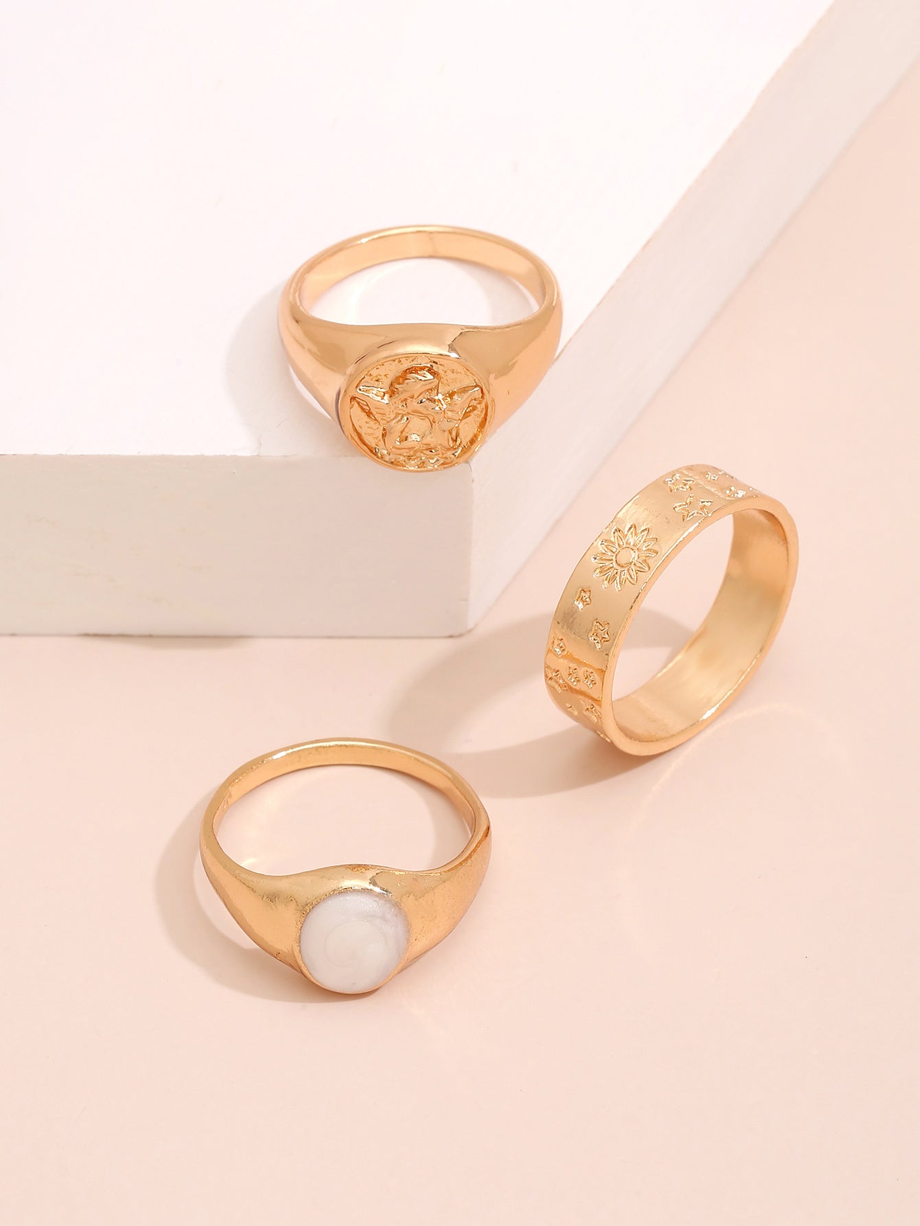 Womens Fashion Ring Set Electroplated Stackable Rings Zinc Alloy Irregular Design Gift Set Of Three Pieces Set