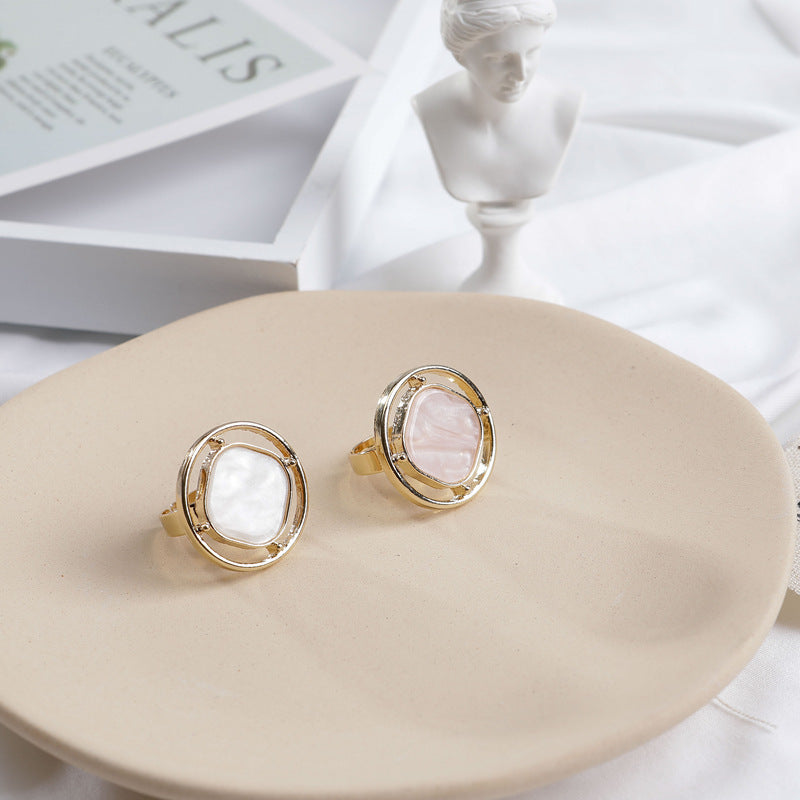 Ladies Geometric Alloy Ring With Round Acetate Plate Electroplated Design Korean Fashion Elegant Statement Ring