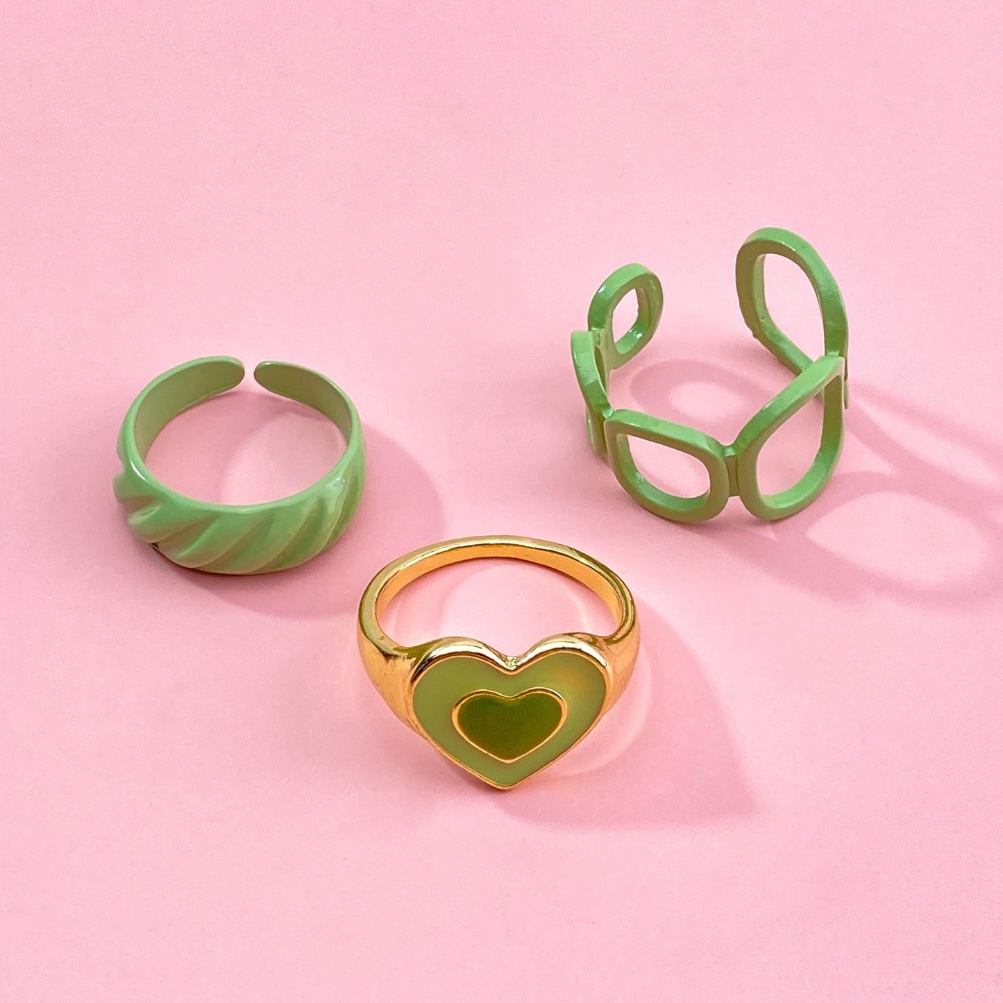 Womens Vintage Gold Ring Set With Heart Smile Design Electroplated Alloy Rings For Love Peach Heart Decoration