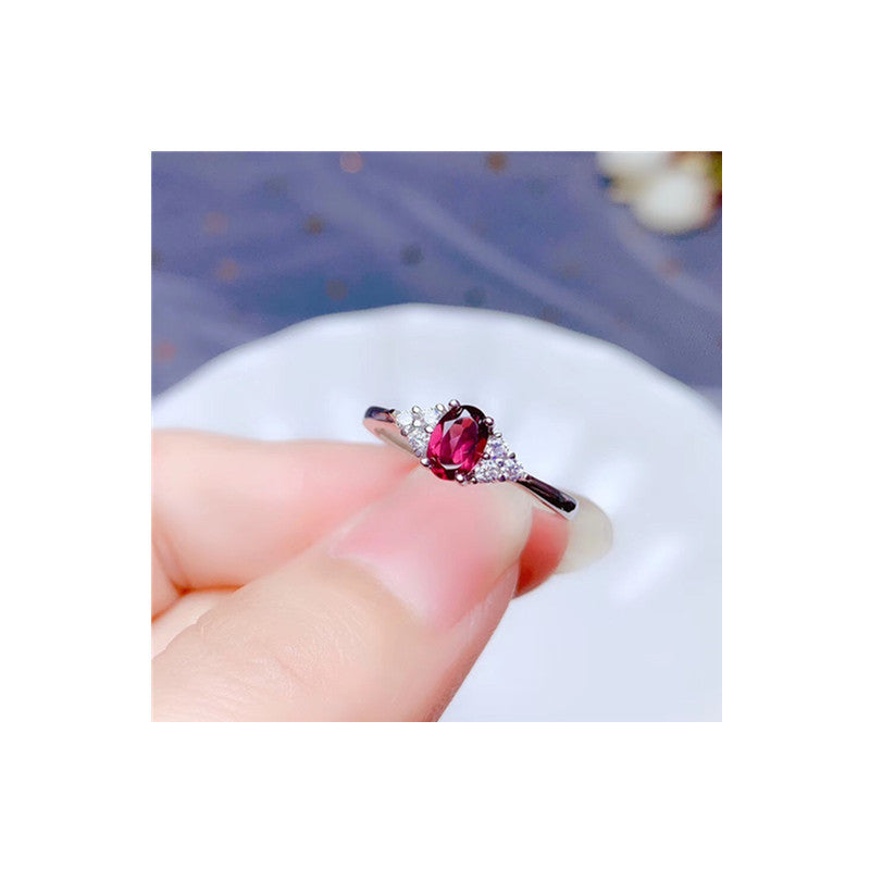 Simple Atmosphere Natural Magnesia Aluminum Garnet Ring