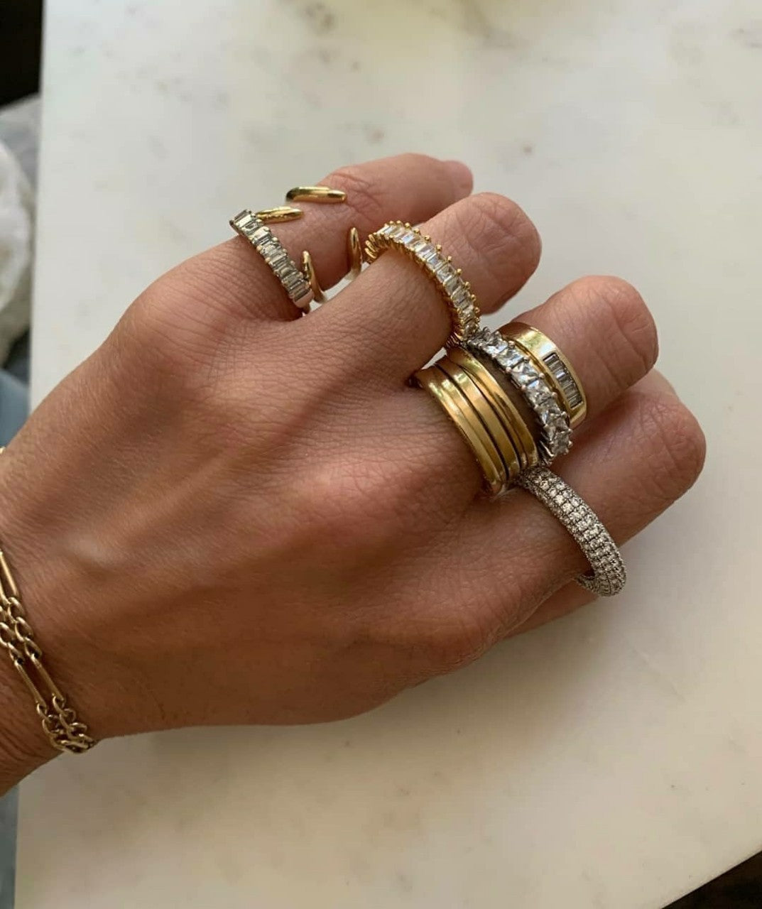 Women's Trendy Ring with Full Rhinestone Zircon Micro Inlay for Fashion Jewelry Statement or Elegant Gift for Her Gold or Platinum Finish