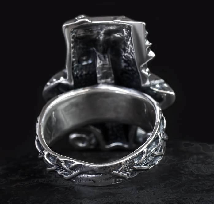 Unisex Steampunk Skull Ring Retro Fashion Alloy Ring With A Unique Skull Design Perfect Gift For Men Or Women