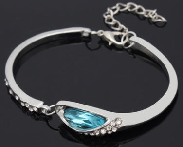 Austrian Crystal Bracelet with Elegant Glass Shoes Design Inspired by Korean Fashion For Womens Jewelry For Daily Use