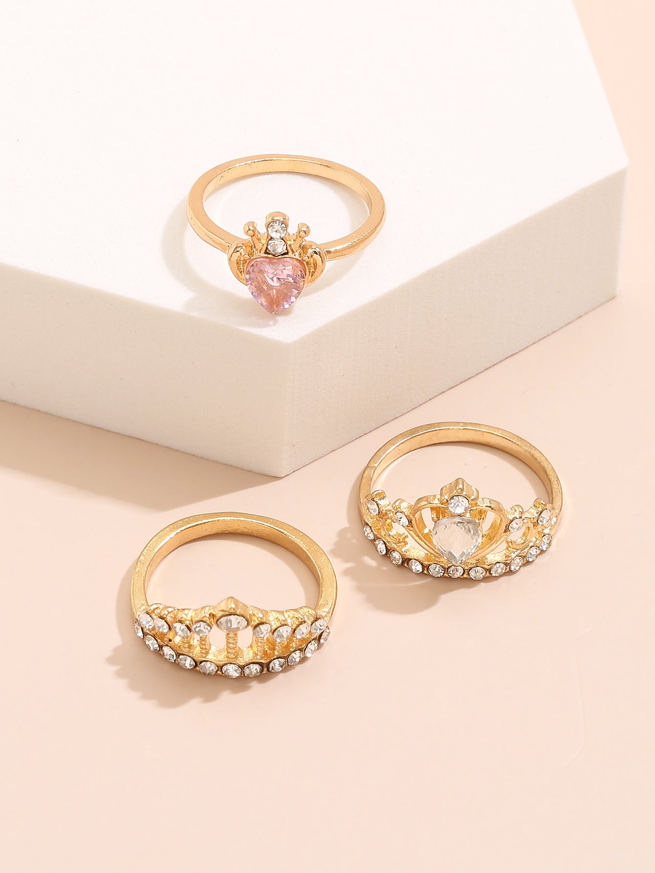 Women Rings Set of 3 Alloy Geometric Rings Trendy Jewelry for Everyday Wear Gift Ready Accessory Pack For Everyday Style