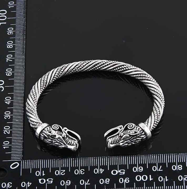 Unisex Wolf Head Zodiac Bracelet Alloy Bangle In Ancient Silver For Men And Women European American Design Everyday
