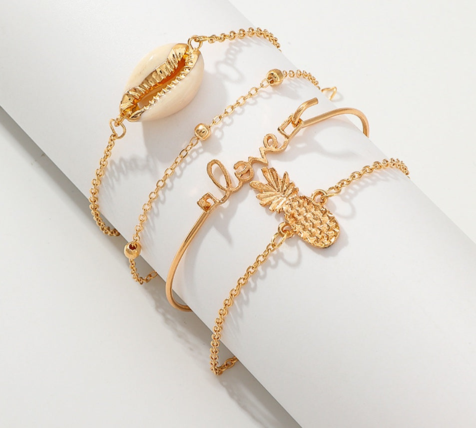 Womens Shell Pineapple Bracelet With Alloy Pineapple Charm Beach Jewelry European Fashion America Style Womens