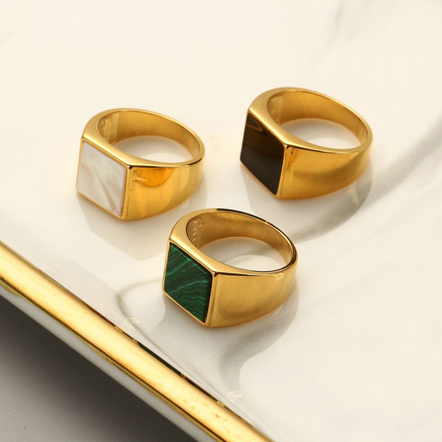 Womens Fashion Ring Shell Plating Alloy Inlay Gems 18K Gold Plated Copper Ring Green Black Silver Jewelry Gift