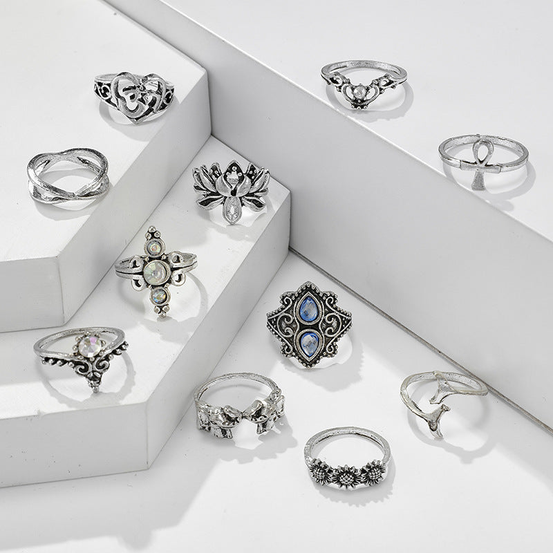 Unisex Geometric Ring Electroplated Alloy Fishtail Design with Gemstone Accent Perfect Ring for Occasions Gift