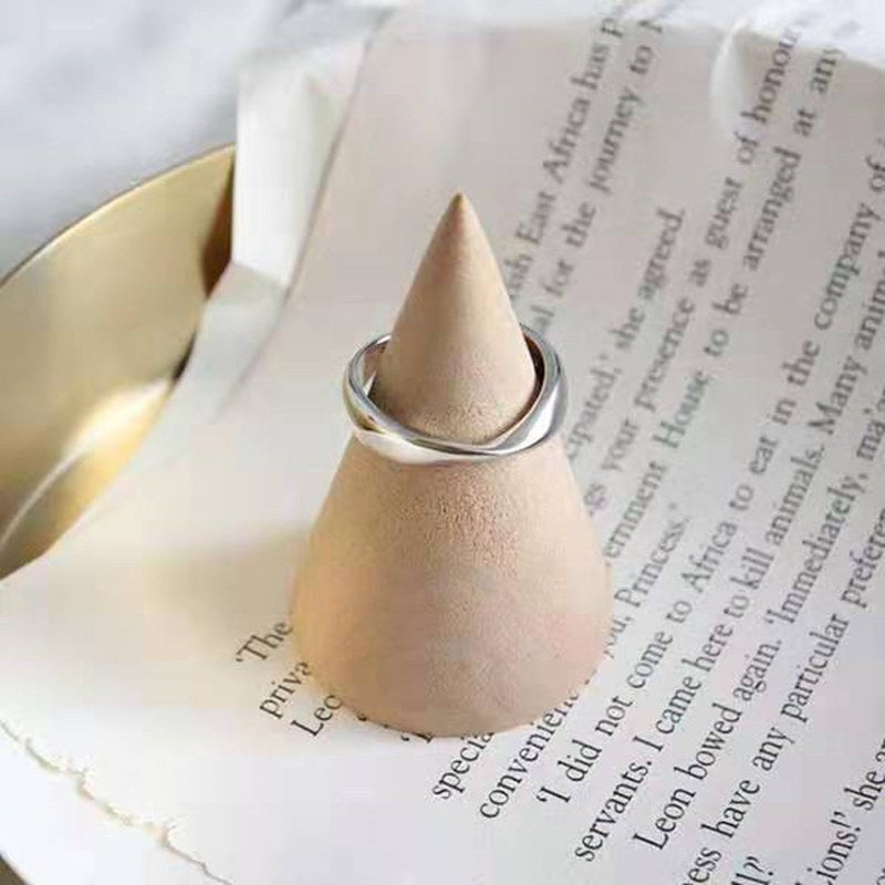 Trendy Twisted Ring Copper Plated Band Fashion Jewelry Hypoallergenic Ring For Women And Girls Twisted Lineage