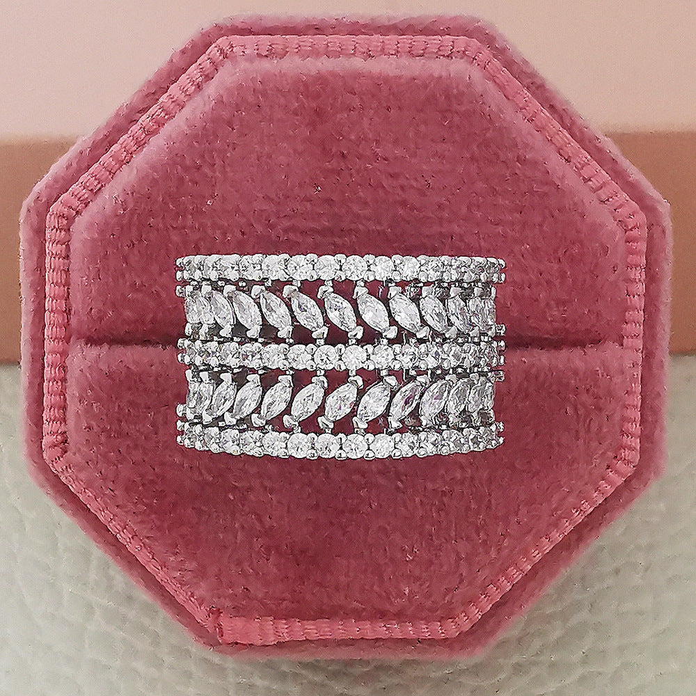 Womens Ring Micro Inlaid Zircon Geometric Copper Electroplated American Fashion Jewelry Elegant Statement Chic