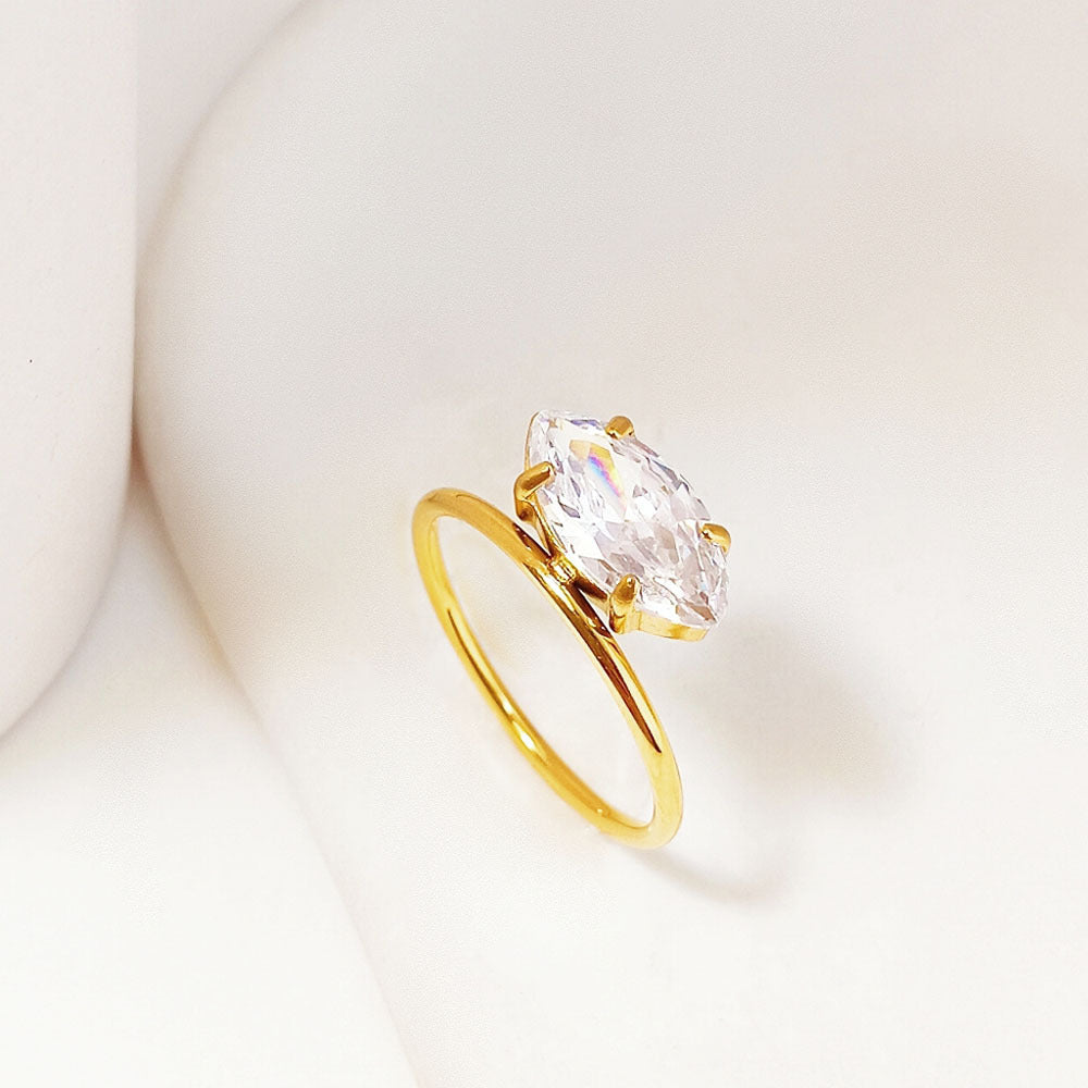 Womens Titanium Steel Horse Eye Ring Geometric Design Electroplated Goldtone Durable Fashion Accessory Sparkle