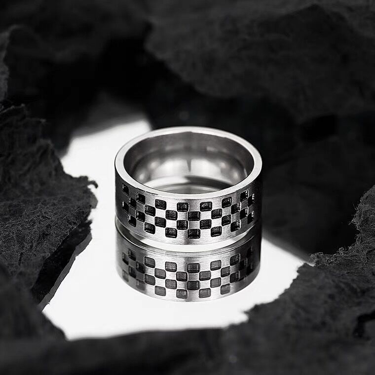 Stainless Steel Black And White Plaid Ring For Unisex Wear Durable Minimalist Jewelry For Men And Women Size 6 7 8 9