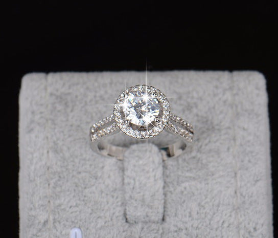 Gold Plated Zircon Six Claw Diamond Ring For Women European American Style Jewelry Elegant Sparkle Durable Brass Core