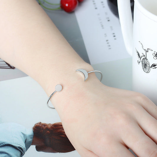 Womens Sun And Moon Bracelet Adjustable Electroplated Metal Geometric Jewelry Gift Elegant Fashion Jewelry For