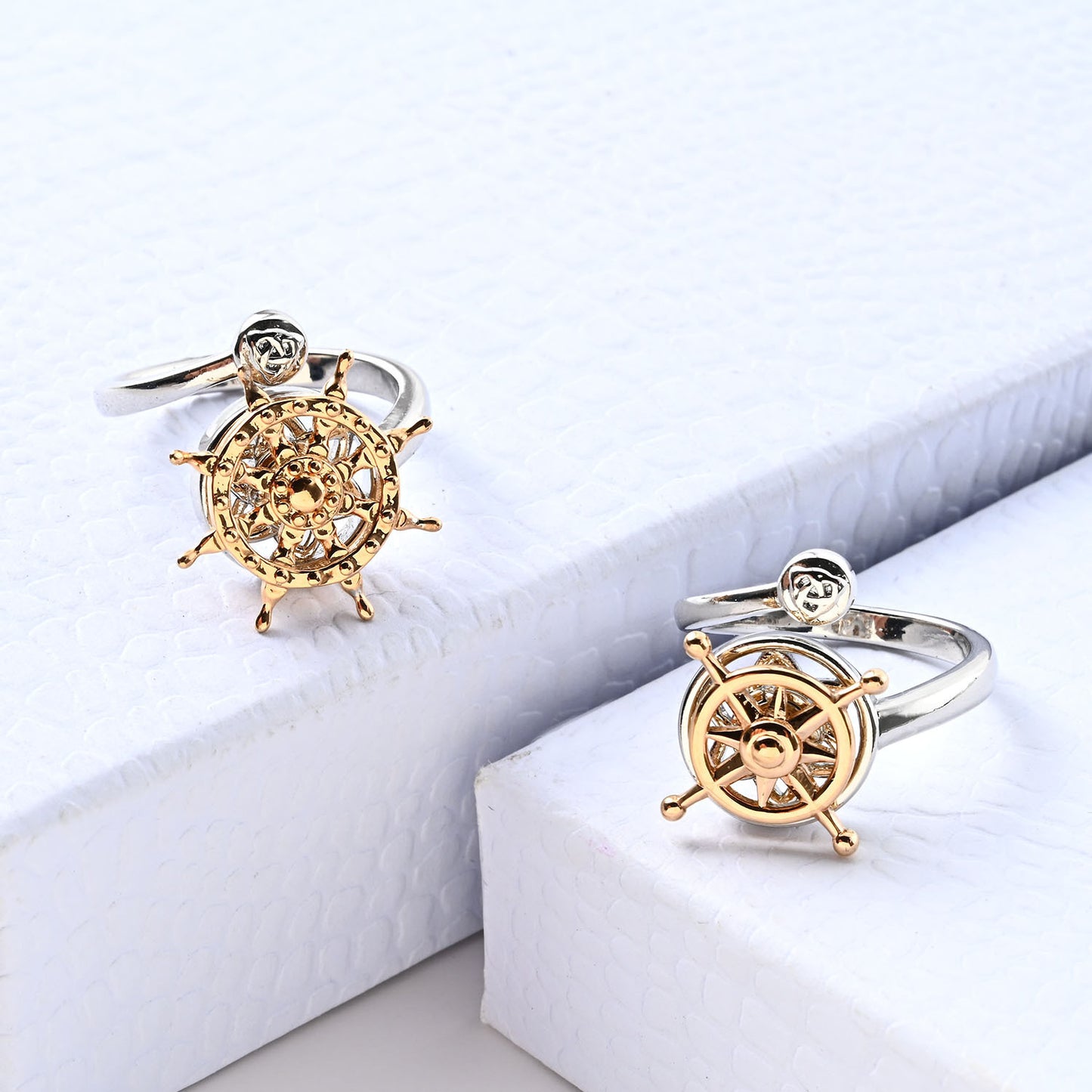 Unisex Fashion Ring With Personality Design White Gold