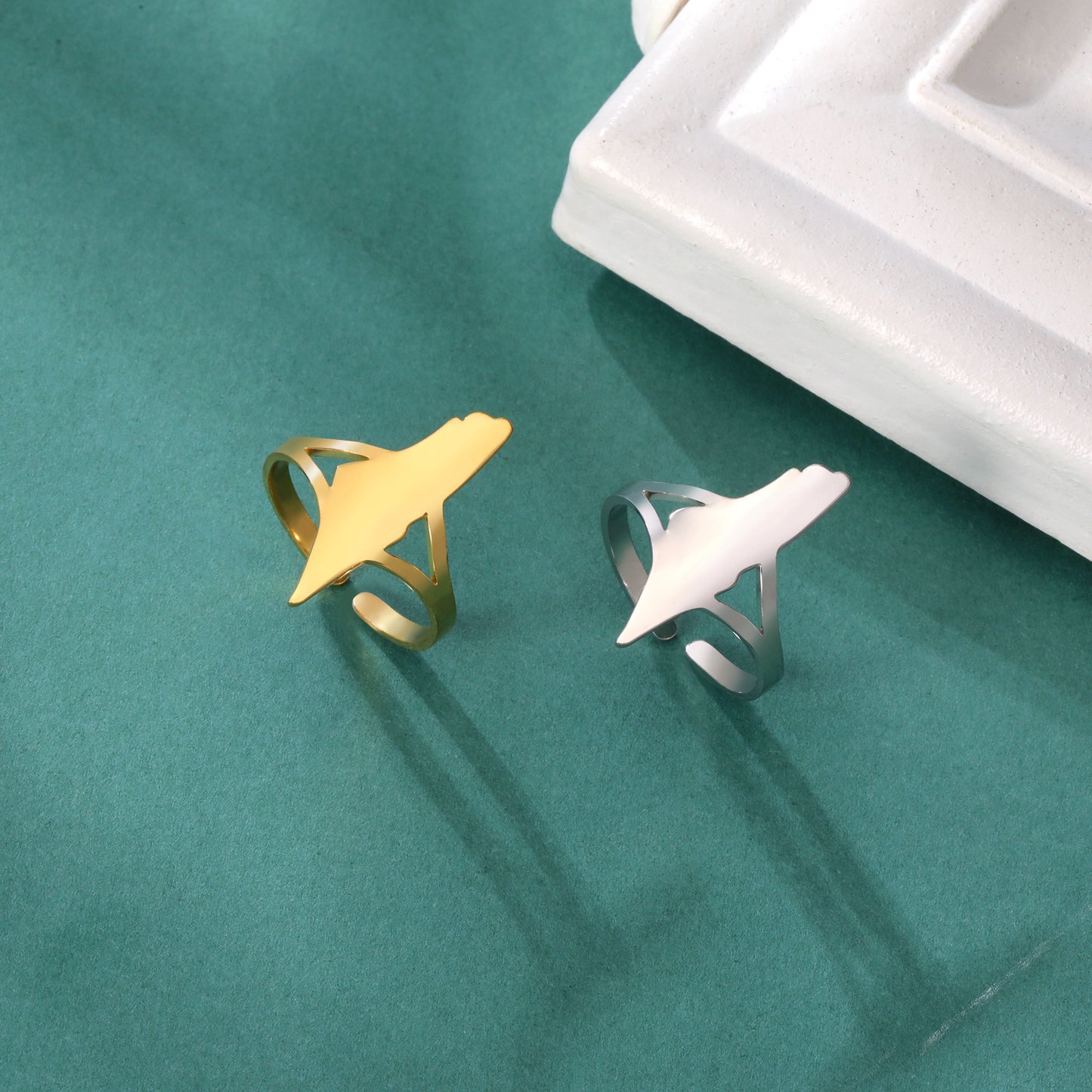 Unisex Stainless Steel Ring Adjustable Open Mouth Titanium Steel Ring Electroplated Gold Finish Hollow Fashion