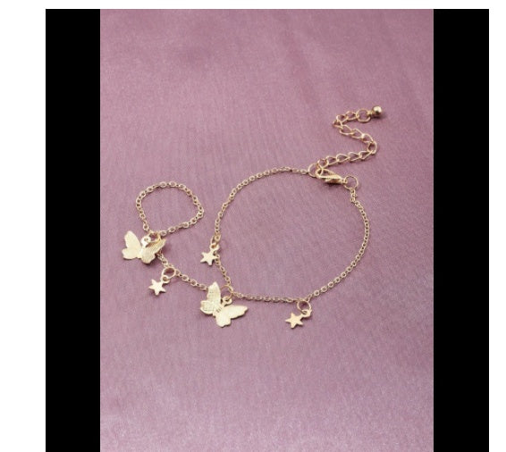 Womens Butterfly Pendant Bracelet Electroplated Alloy Insect Charm Retro Chain Jewelry Accessory Elegant Gift Idea