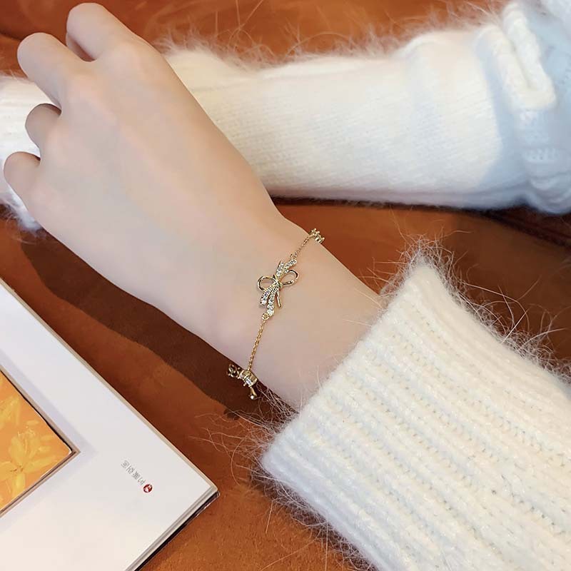Womens Butterfly Bow Bracelet Copper Electroplated Finish Adjustable Chain Jewelry Gift European Design Timely