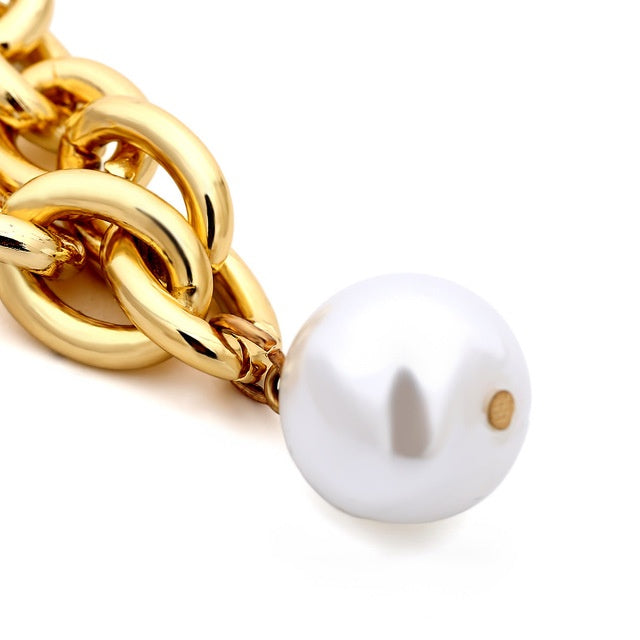 Metal Chain Bracelet For Women With Pearls Classic Design Adds Chic Timeless Sophistication With Pearl Accents