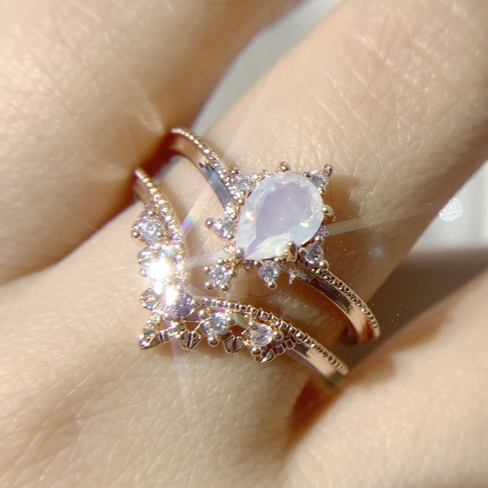 Womens Retro Persian Lace Ring Gold Plated Copper Crown Setting Elegant Jewelry For Everyday Wear Color Finish