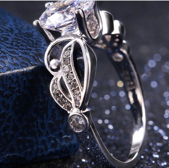 Openwork Claw Ring With White Zircon Stone Copper Plated Silver Fashion Jewelry Gift For Her Elegant Accessory