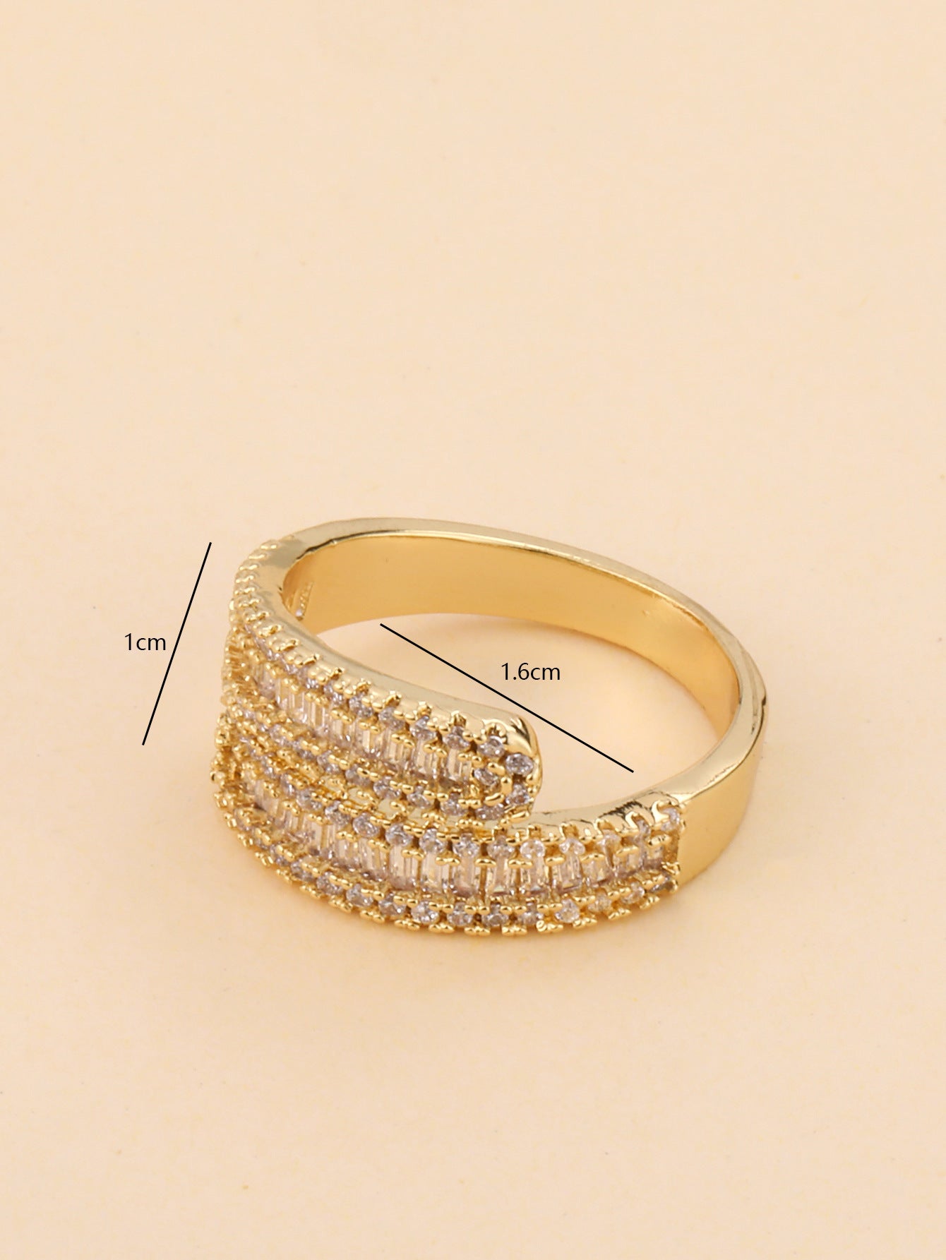 Womens Copper Ring Zircon Inlaid Eye Catching Electroplated Metal Jewelry Elegant Durable Fashion Ring For Everyday Wear