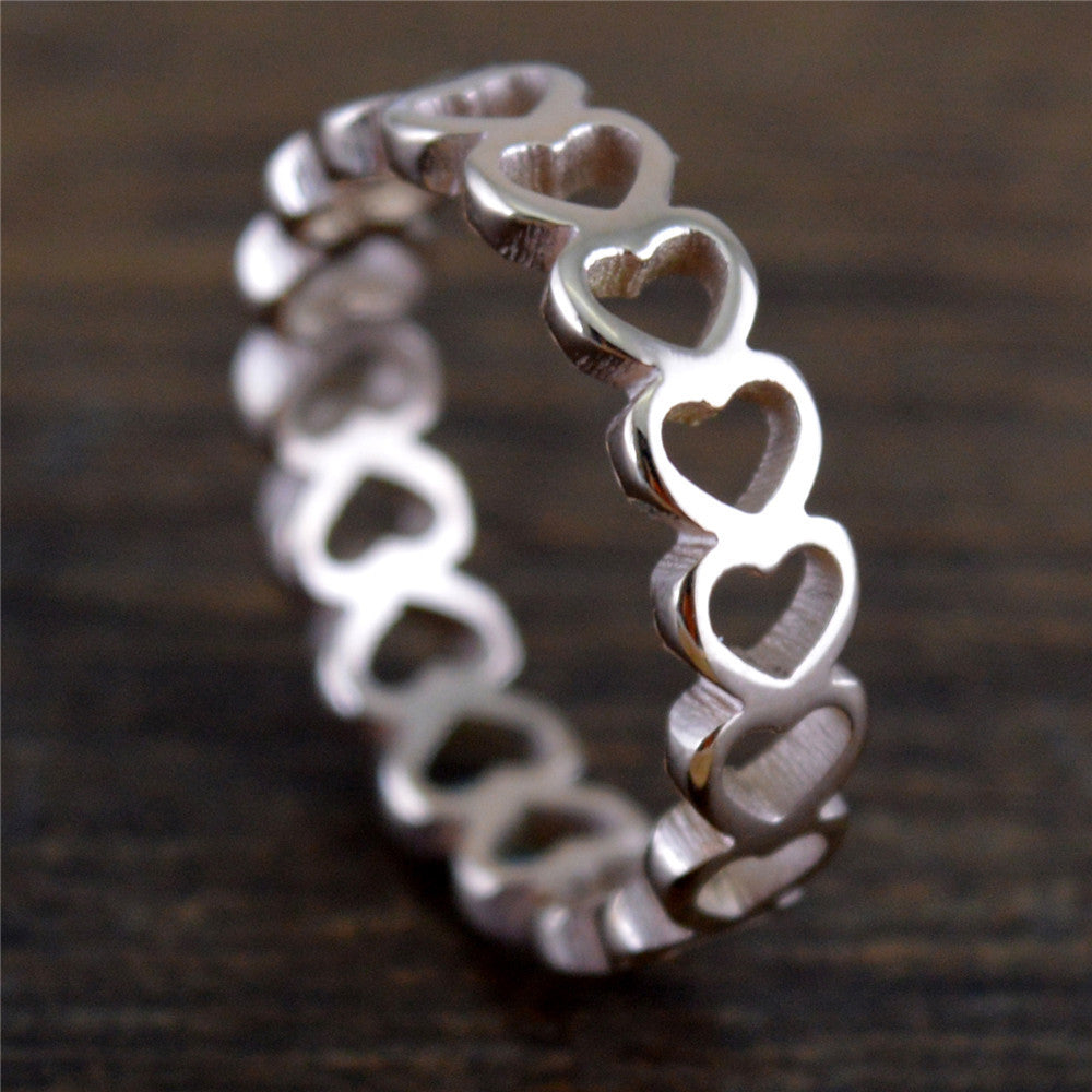 Unisex Hollow Heart Ring Titanium Steel Jewelry Korean Style Fashion Classic Unisex Heart Ring For Daily Wears