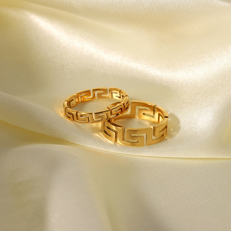 Unisex Stainless Steel Geometric Hollow Ring With Great Wall Pattern PVD Gold Plated Finish For Everyday Wear Jewelry