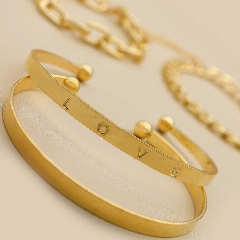 Womens Love Bangle Bracelet Set Glossy Letter Design Four Piece Alloy Jewelry Fashion Gift For Women And Girls