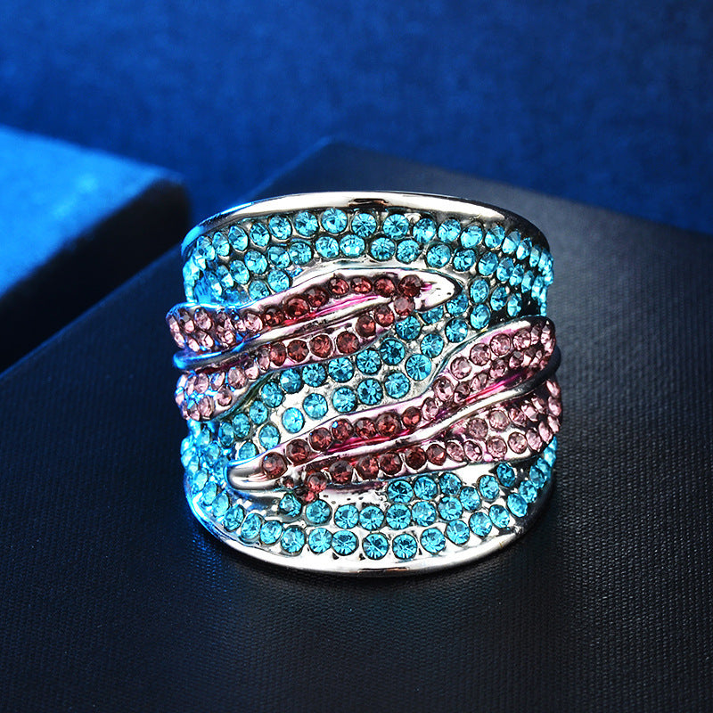 Couple Ring with Diamond Colored Leaf Design Fashion Alloy Ring Set with Rhinestones Exquisite Workmanship Vacuum Color Preserving Electroplating Environmental Protection Safety