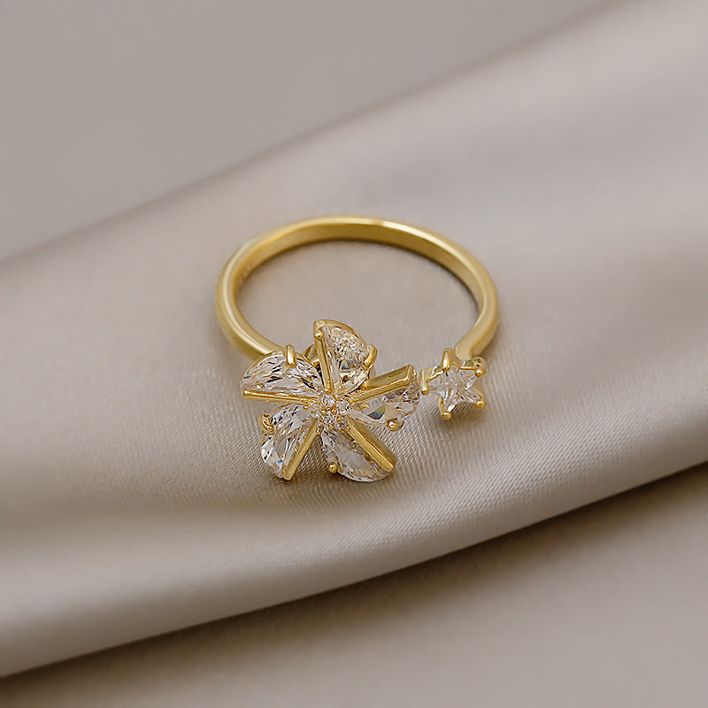 Rotatable Windmill Ring For Women Niche Design Gold Gilded Inlay With Gemstone Detailing And Refined Gold Look