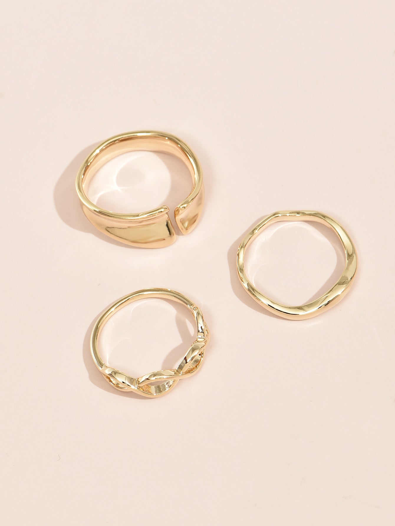 Womens Fashion Rings Set Geometric Wave Hollow Zinc Alloy Rings For Women Holiday Gift Korean Style Ideal Gift