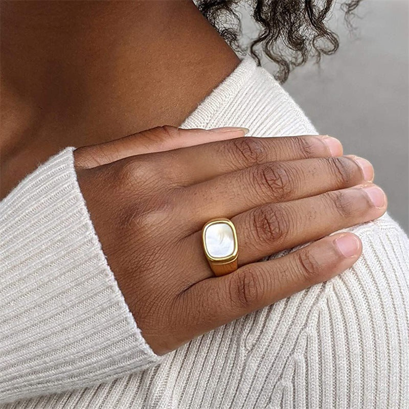 Womens Stainless Steel Ring Black And Gold Simple Design Elegant Fashion Jewelry For Women US5 US6 US7 US8 Everyday