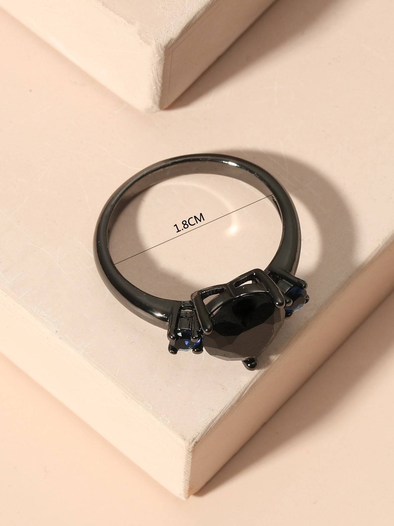 Womens Heart Shaped Ring Alloy Material Gun Black Finish Trendy Elegant Jewelry Gift For Fashion Everyday Wear