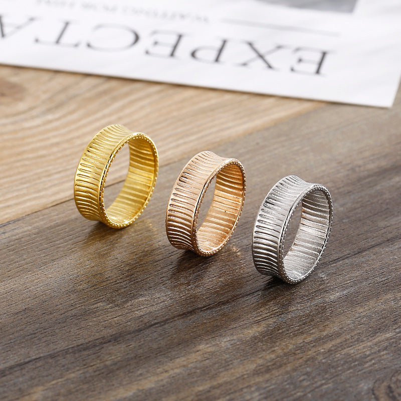 Stainless Steel Ring With Diamond Accent For Women European American Fashion Gold Silver Rose Gold 7mm Style01