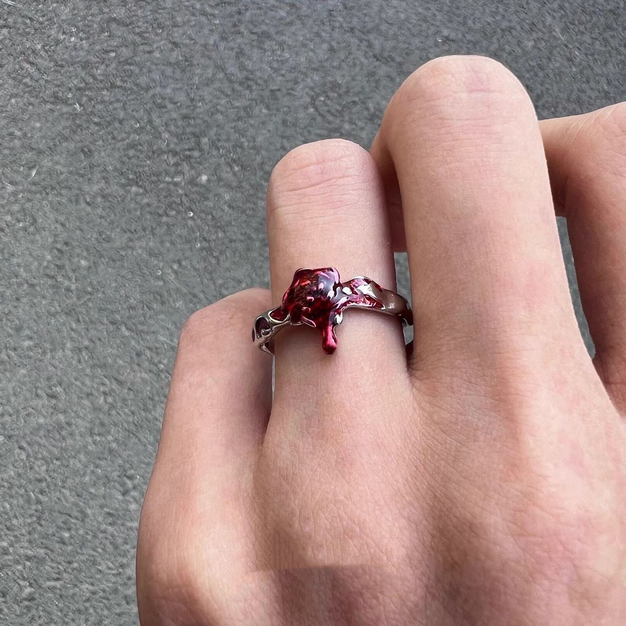 Womens Alloy Tear Ring With Dark Rose Design Jewelry