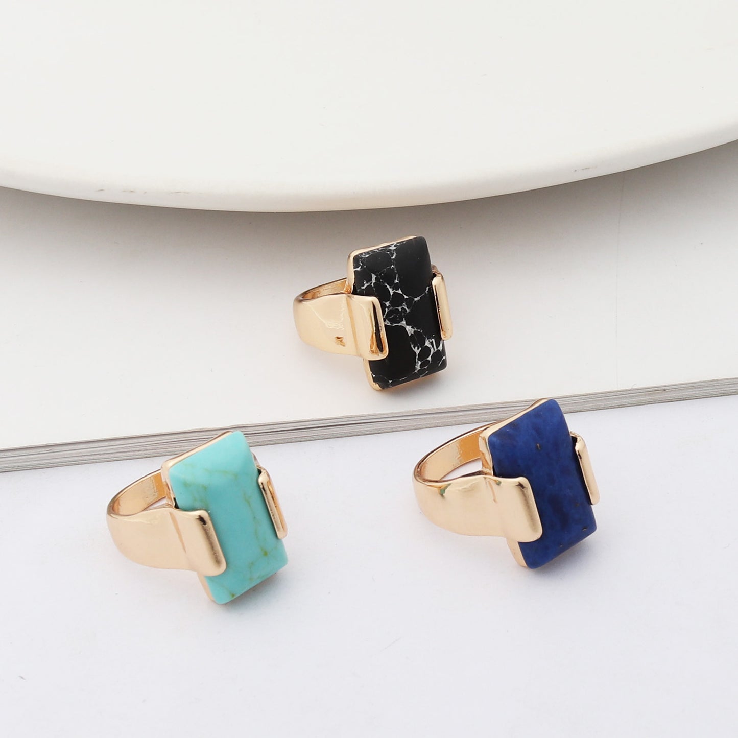 Women Alloy Rectangular Geometric Ring Gold Plated Gemstone Jewelry European American Style Fashion Accessory