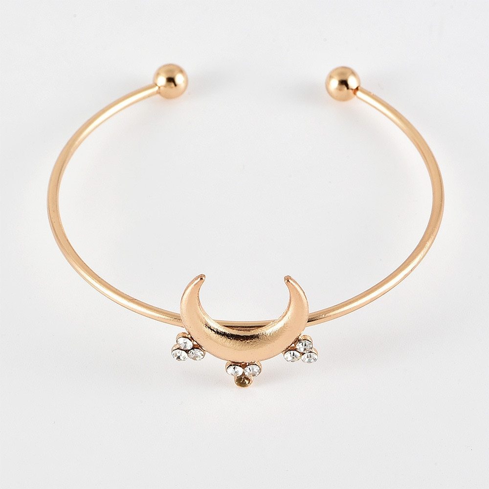 Women Geometric Alloy Pendant Bracelet With Moon And Sun Design Electroplated For Weddings And Travel Keepsakes Gifts