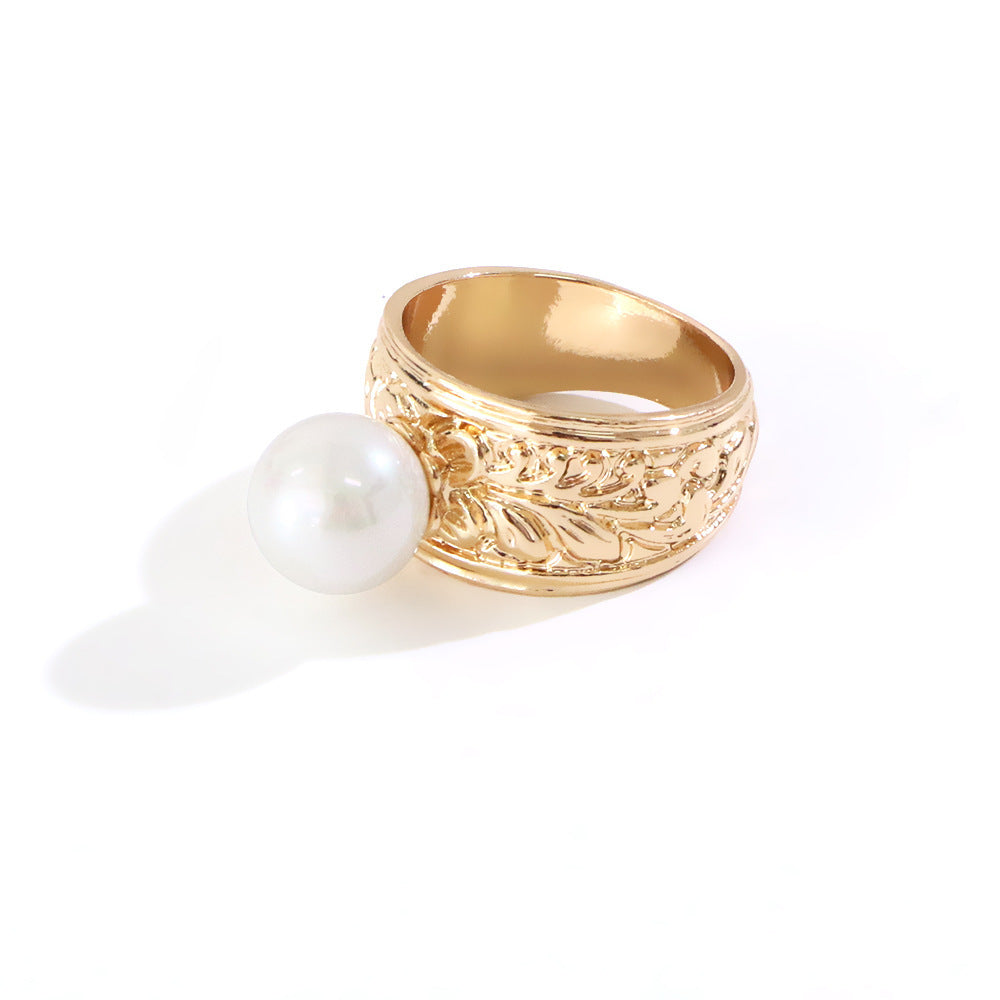 Unisex Pearl Ring White Pearl Gold Plated Geometric Alloy Inlaid Gemstone Light Luxury Fashion Jewel Accessory